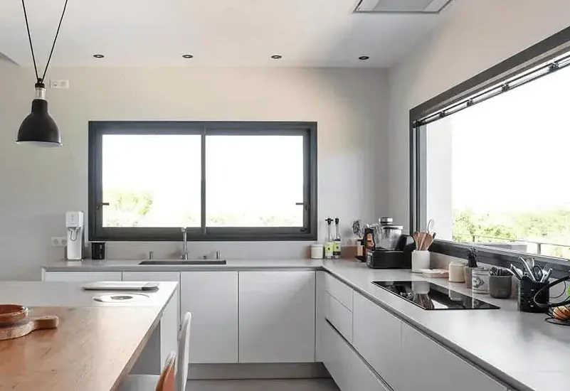 Fermetures en aluminium Portes e t fenêtres-min2